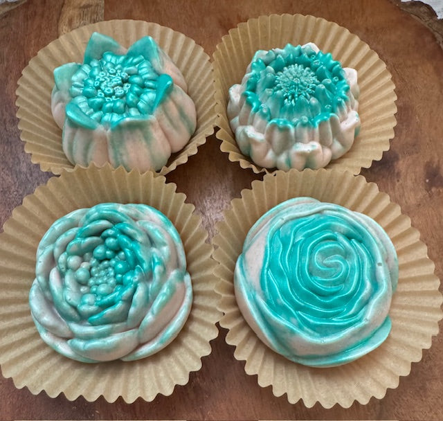 Oatmeal Soap-Strawberry & Cream -Flowers