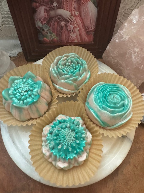Oatmeal Soap-Strawberry & Cream -Flowers