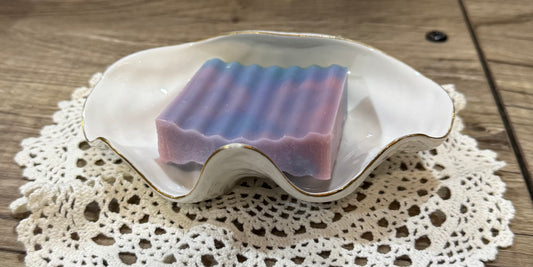 Clam Shell Dish