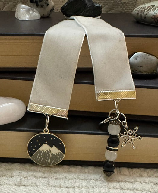Bookmark- Snowy Mountain